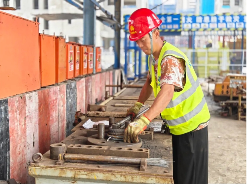 �������ڸ�ح�����硱���ڲ����� ��Ŀ���衰�����ȡ�